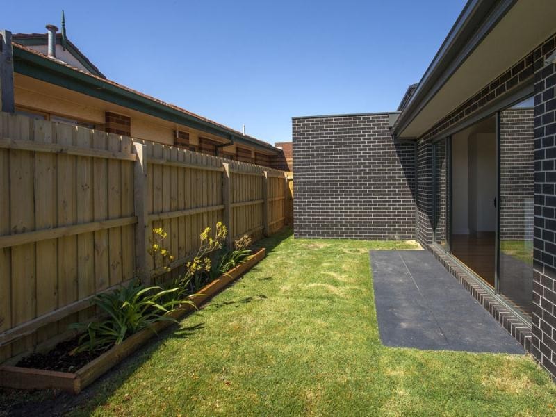 3/5 Dagonet Street, Strathmore VIC 3041