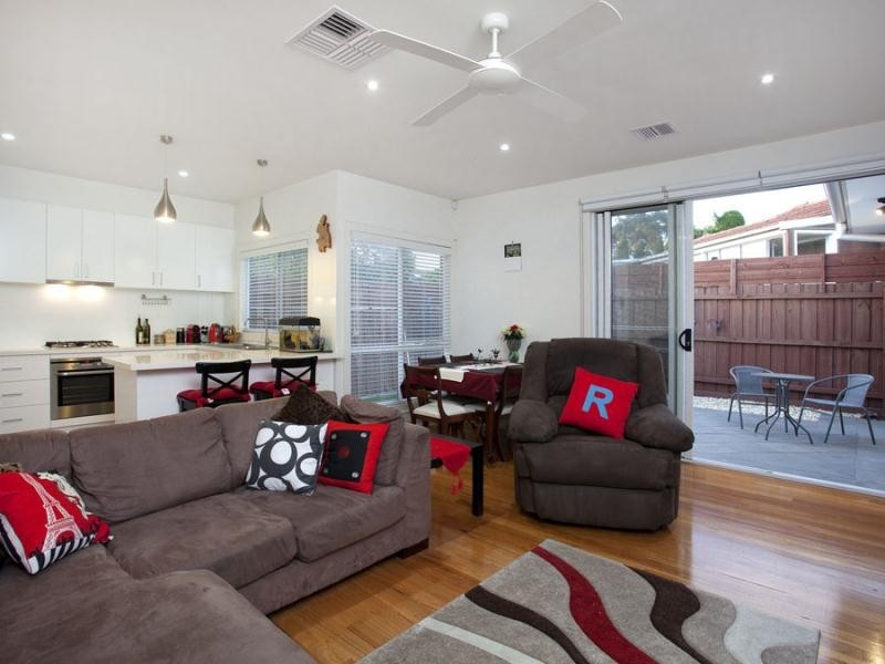 12A Woodland Street, Strathmore VIC 3041