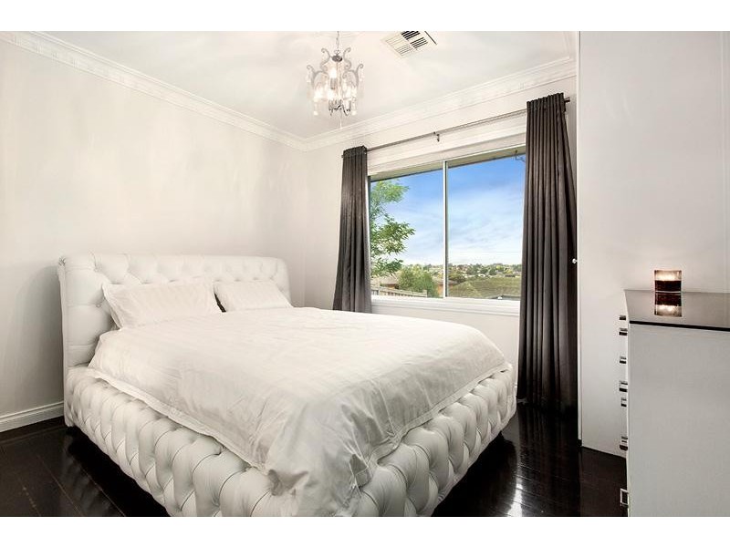 25 Streldon Avenue, Strathmore VIC 3041