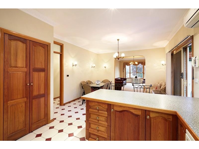 1/88 Woodland Street, Strathmore VIC 3041