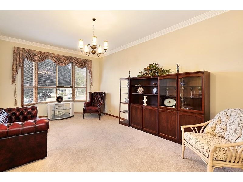 1/88 Woodland Street, Strathmore VIC 3041