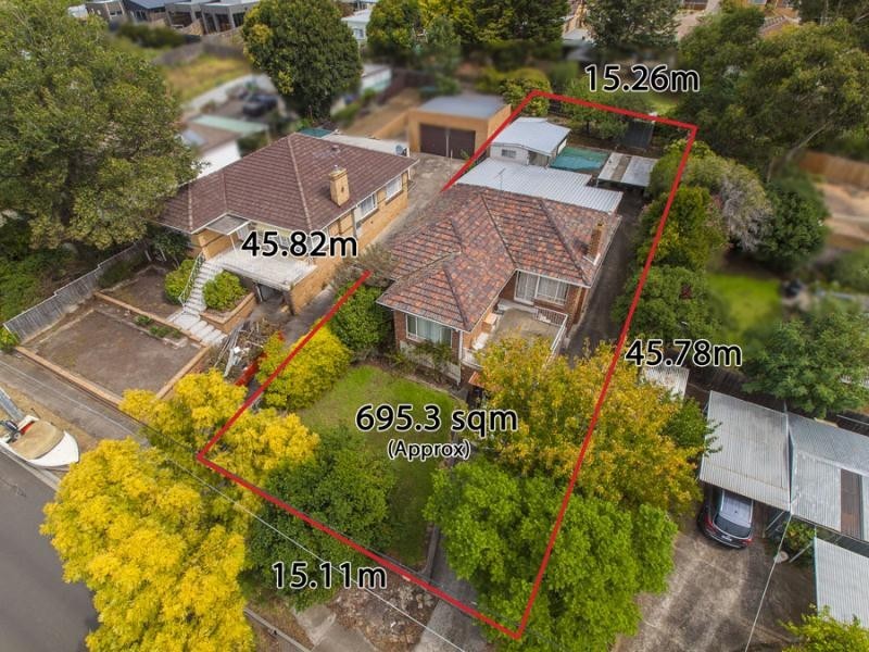 21 Esmale Street, Strathmore VIC 3041