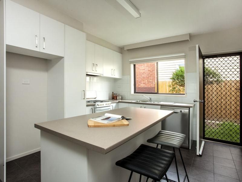 2/76 Bent Street, Moonee Ponds VIC 3039