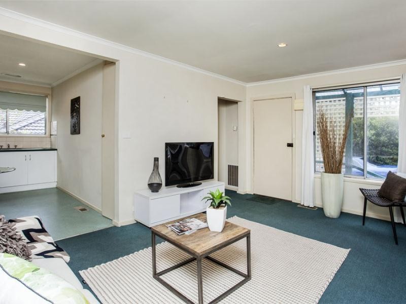 1/26 Ruby Street, Essendon West VIC 3040