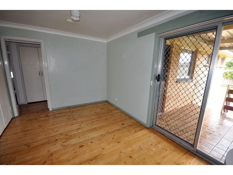 14 Grace Ave, Lake Albert NSW 2650