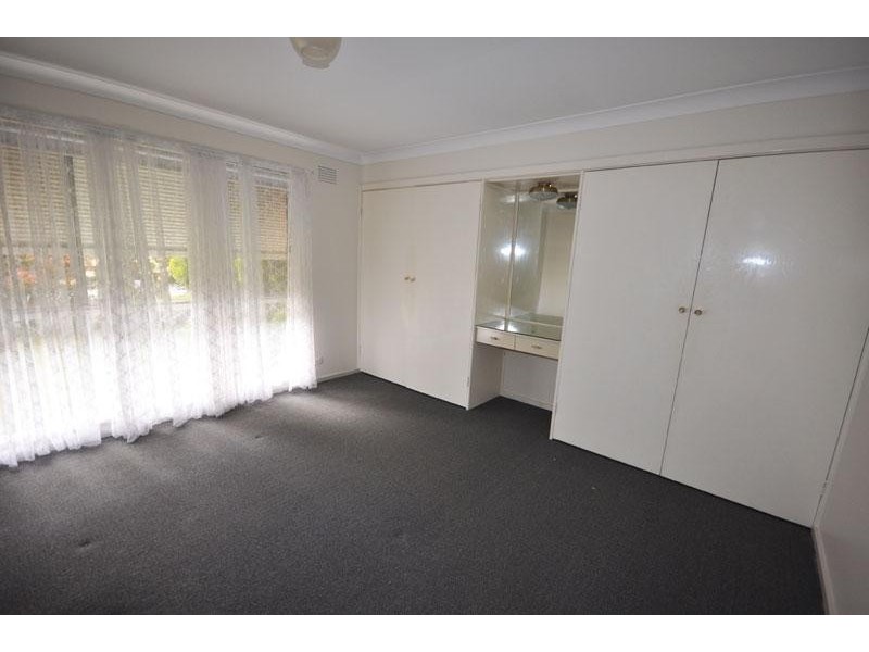 14 Grace Ave, Lake Albert NSW 2650