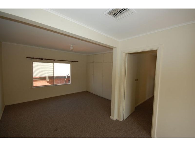27 Copland Street, Wagga Wagga NSW 2650