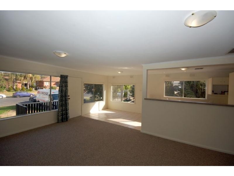 27 Copland Street, Wagga Wagga NSW 2650