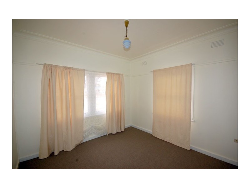 42 Ferrier Street, Lockhart NSW 2656