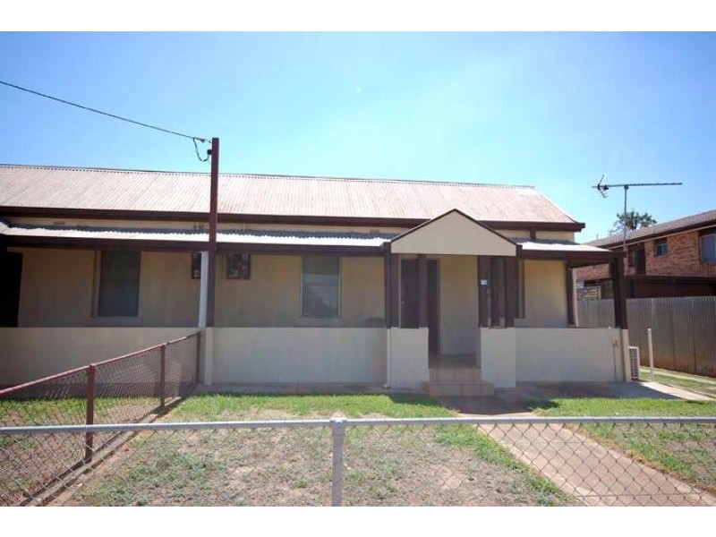 73 Beckwith Street, Wagga Wagga NSW 2650