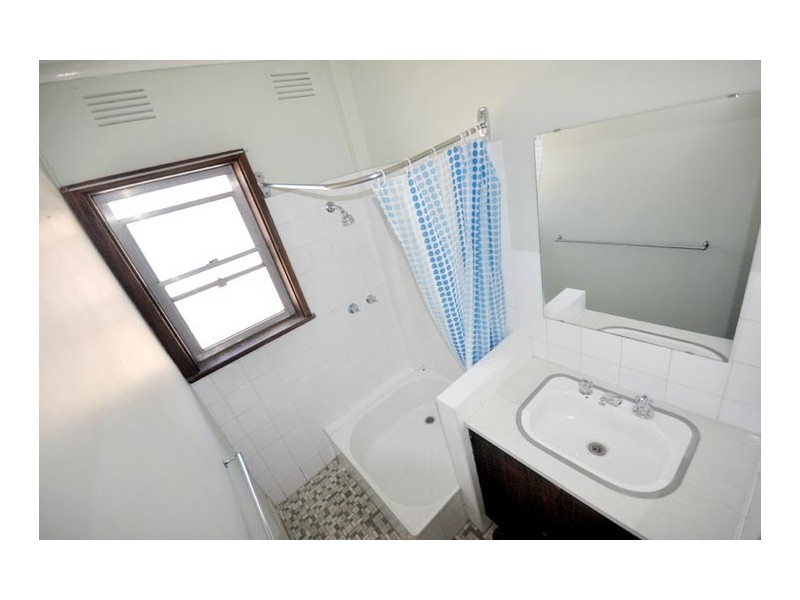 3/121 Lake Albert Rd, Kooringal NSW 2650