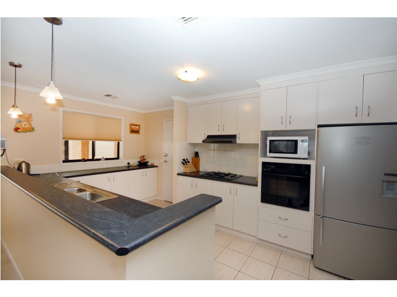 106 Kaloona, Bourkelands NSW 2650