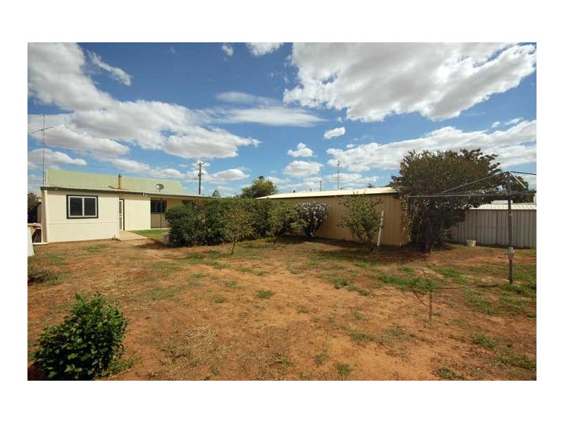 25 Hebden Street, Lockhart NSW 2656