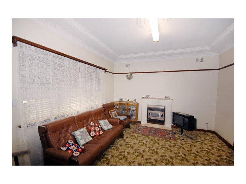 6 Meurant Street, Wagga Wagga NSW 2650