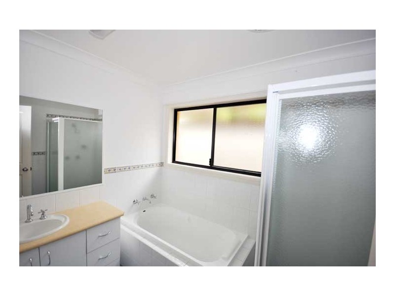 5 Walla Place, Wagga Wagga NSW 2650