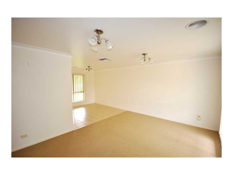 5 Walla Place, Wagga Wagga NSW 2650