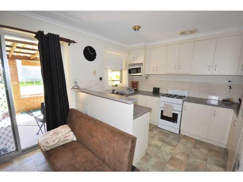 6 Forrest Street, Lake Albert NSW 2650