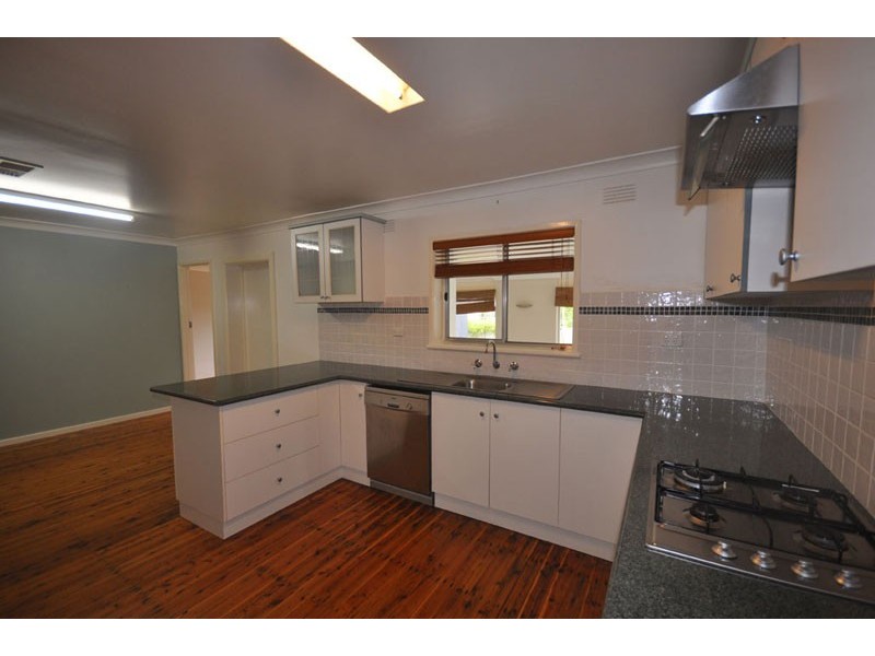 5 Bradley Place, Wagga Wagga NSW 2650