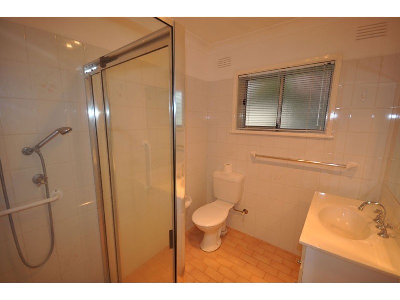 5 Bradley Place, Wagga Wagga NSW 2650