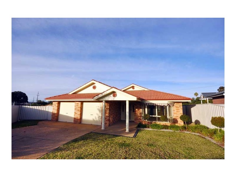 6 Yeomans Place, Wagga Wagga NSW 2650