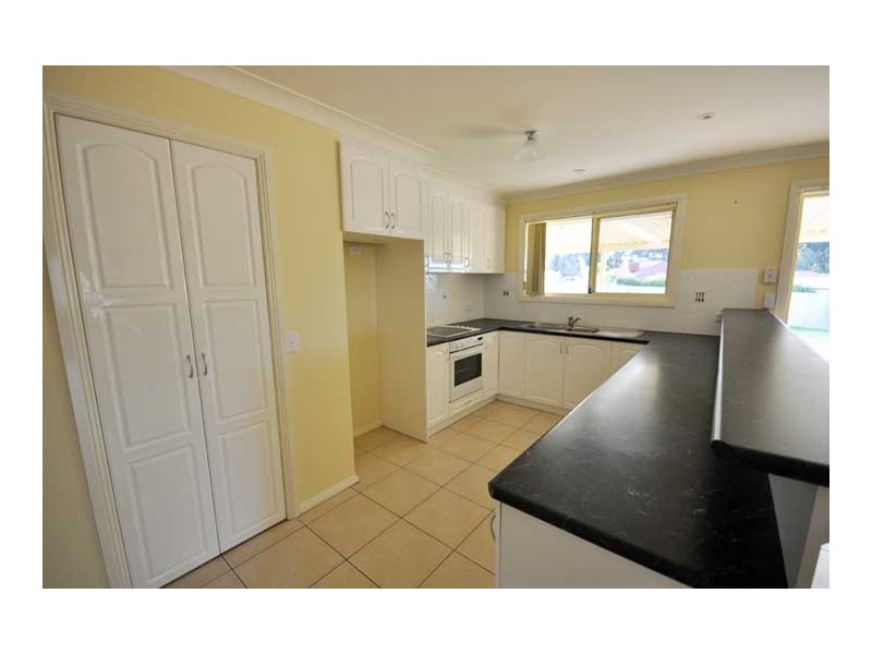 6 Yeomans Place, Wagga Wagga NSW 2650