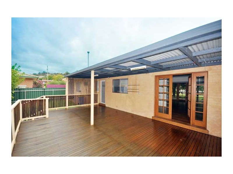 8 Cook Street, Wagga Wagga NSW 2650