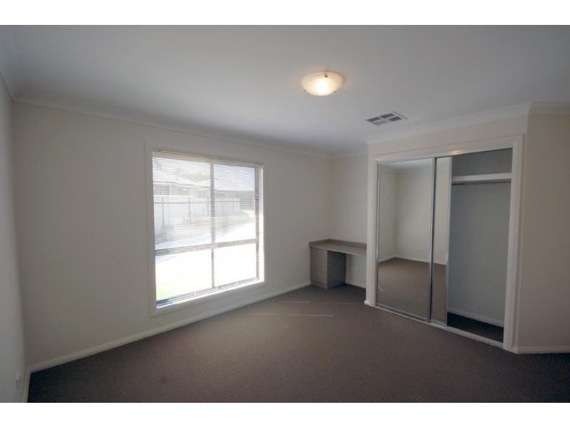1/2 Macquarie Street, Wagga Wagga NSW 2650