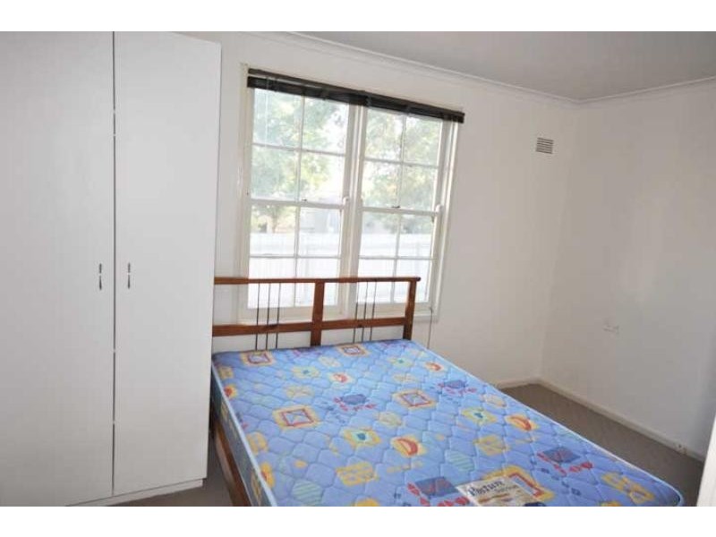 7 Warren Place, Mount Austin NSW 2650