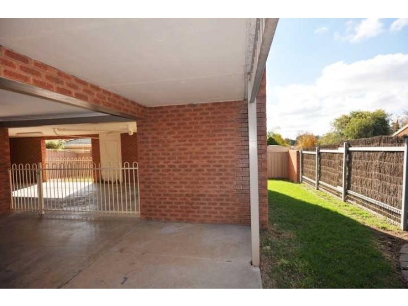 2/24 Sackville Street, Forest Hill NSW 2651