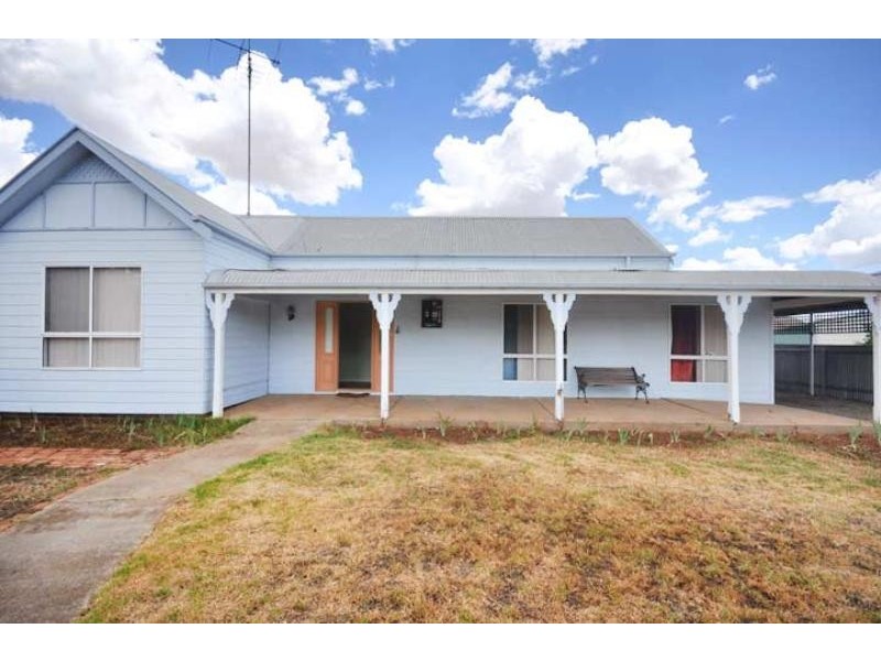 64 Drummond Street, Lockhart NSW 2656