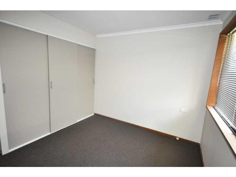 11 Dennis Cres, Tolland NSW 2650