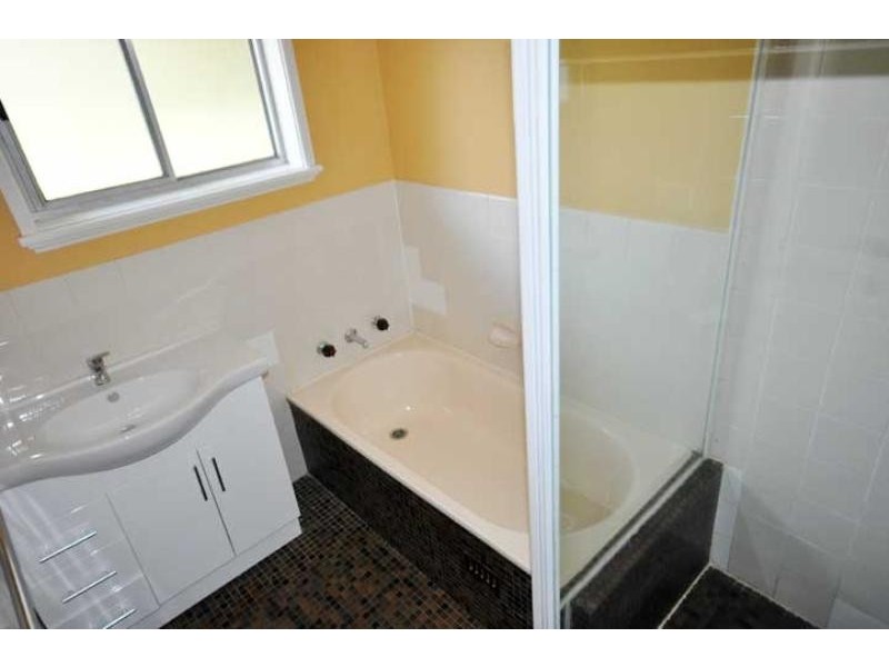 65 Red Hill Road, Wagga Wagga NSW 2650