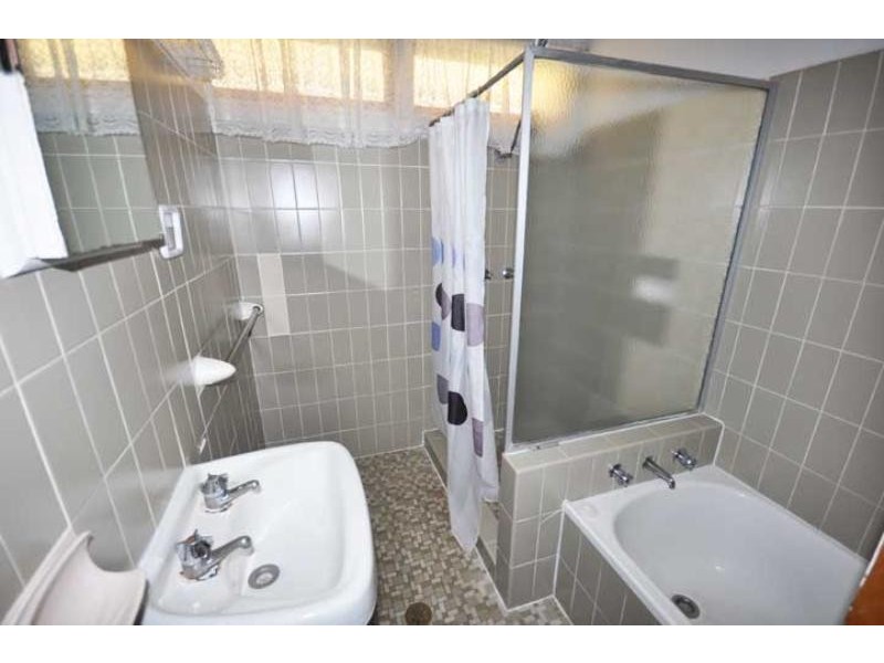 50 Warrawong St, Wagga Wagga NSW 2650