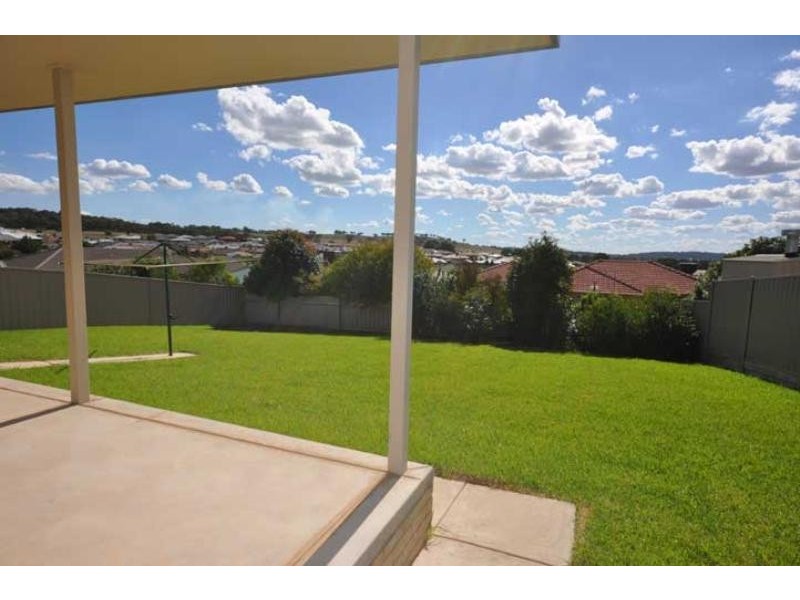28 Kaloona Dr, Bourkelands NSW 2650