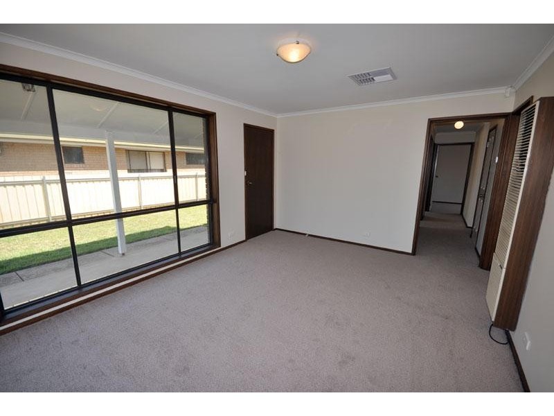 75 Brunskill Ave, Forest Hill NSW 2651