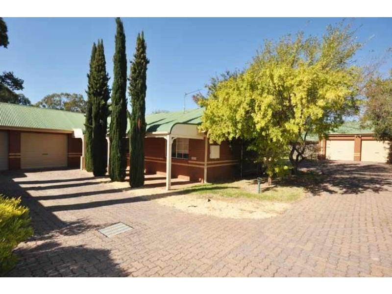 2/8 Japonica Place, Forest Hill NSW 2651