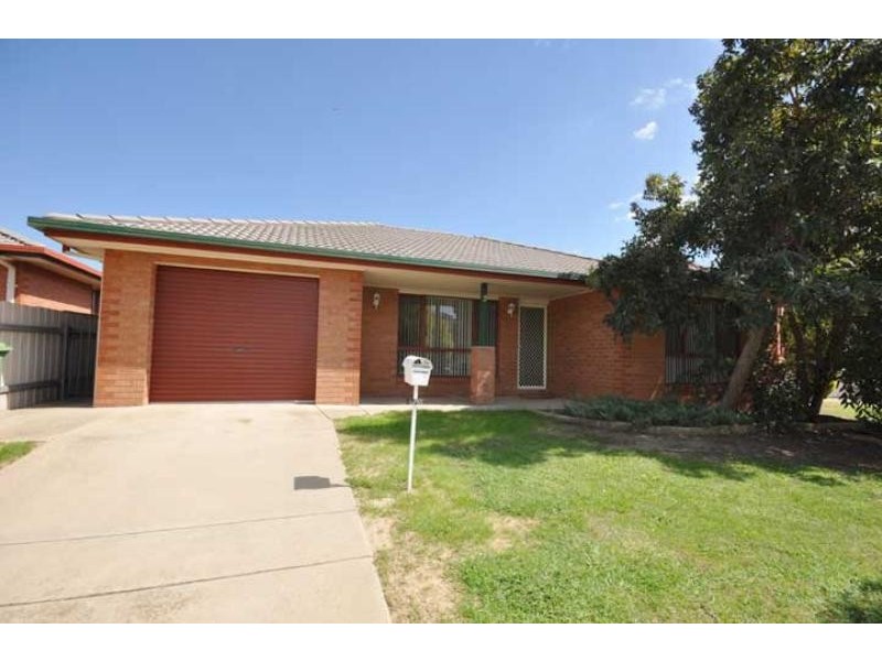 2/52 Eldershaw Drive, Forest Hill NSW 2651
