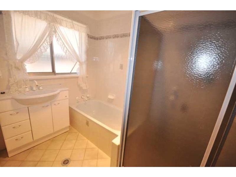 3 Osborne Street, Kooringal NSW 2650