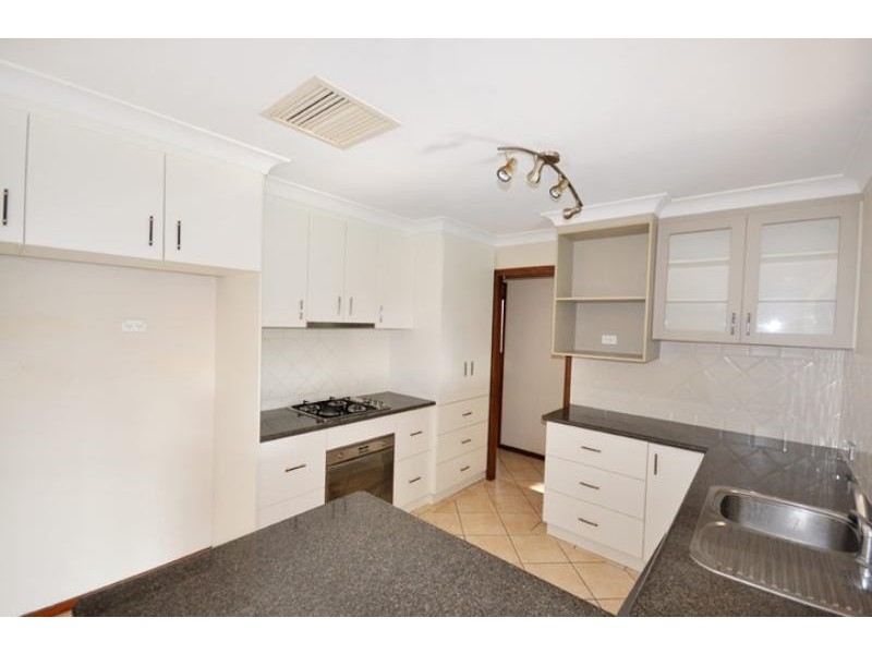 29 Goborra Street, Glenfield Park NSW 2650