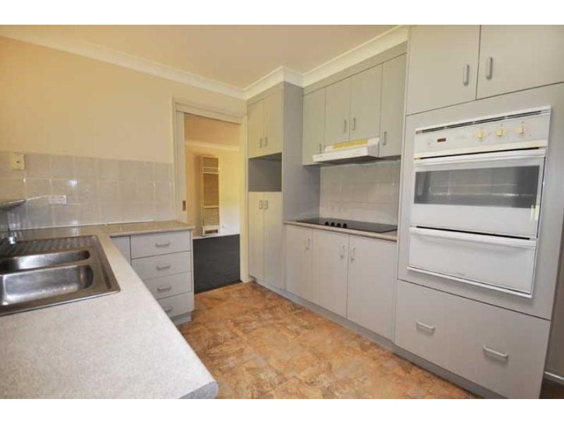 32 Bourkelands Drive, Bourkelands NSW 2650