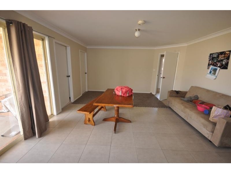 10 Yentoo Drive, Glenfield Park NSW 2650