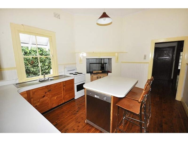 56 Urana Street, Wagga Wagga NSW 2650