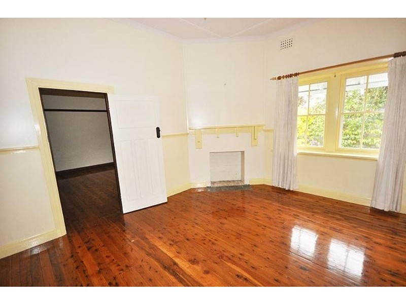 56 Urana Street, Wagga Wagga NSW 2650