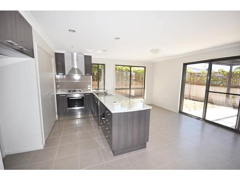2/21 The Boulevarde, Kooringal NSW 2650