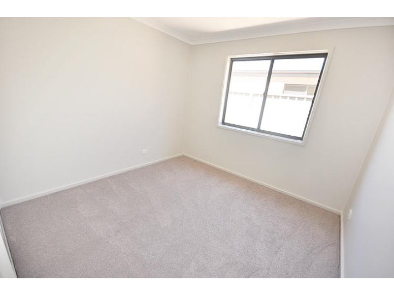 2/21 The Boulevarde, Kooringal NSW 2650