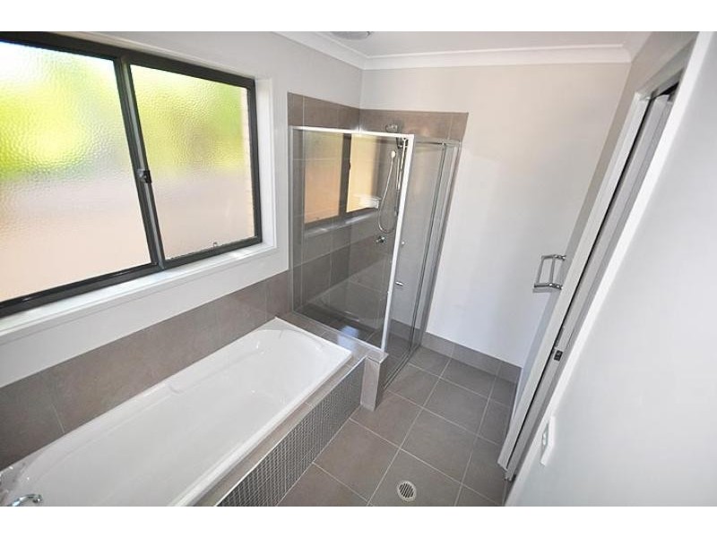 2/21 The Boulevarde, Kooringal NSW 2650