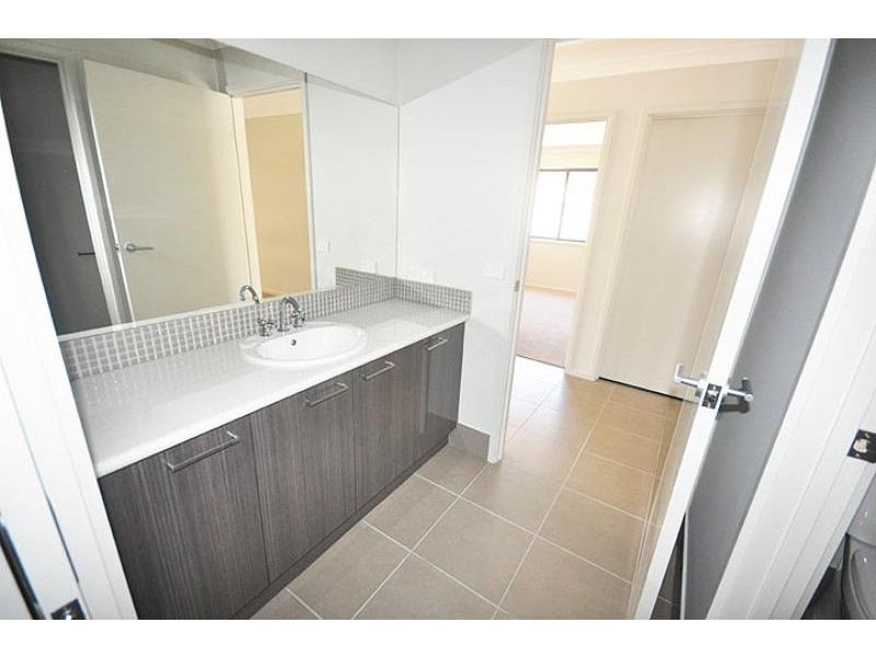 2/21 The Boulevarde, Kooringal NSW 2650