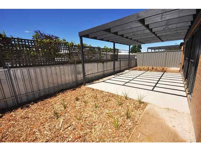 2/21 The Boulevarde, Kooringal NSW 2650