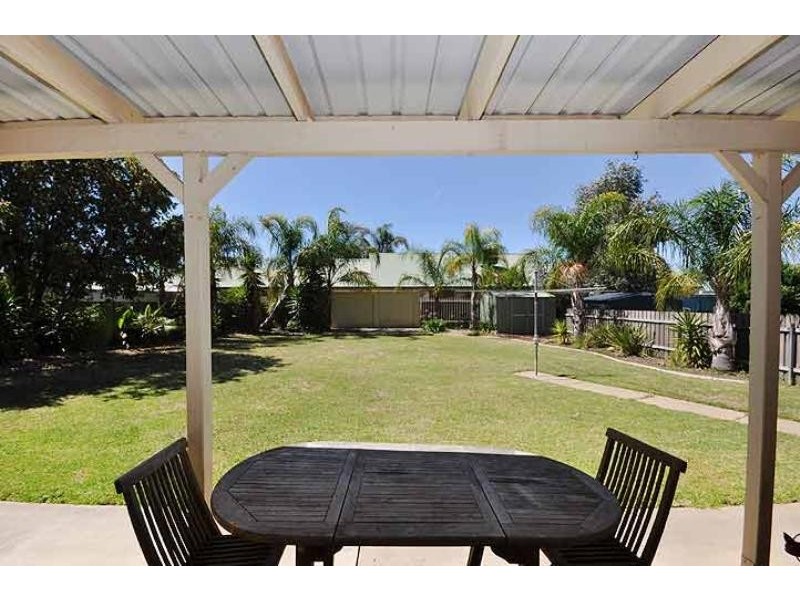 84 Undurra Drive, Glenfield Park NSW 2650
