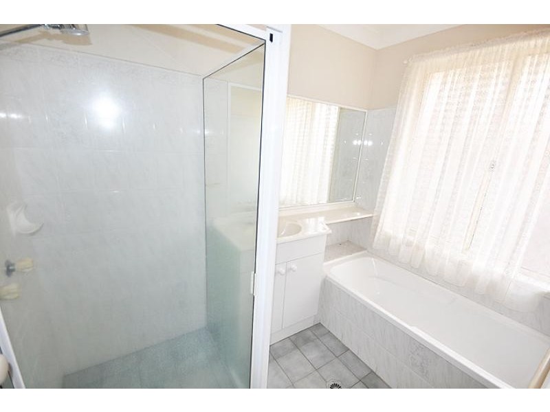 1/14 Kilpatrick Street, Kooringal NSW 2650